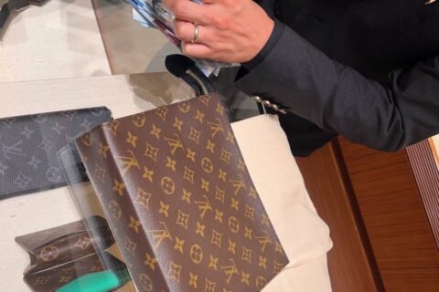 10.16 LV手包,LV男士短袖polo买单，工资单陆续安排，小额线上收p收u.代缴水电网络gcash充值