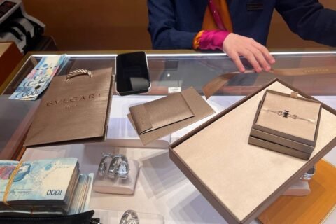 10.24 宝格丽慈善款手链买单，大额预约存现收款，zfb 无卡 gcash 额度充足