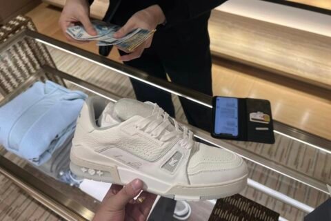 11.24 LV男鞋买单，继续被大佬承包额度。