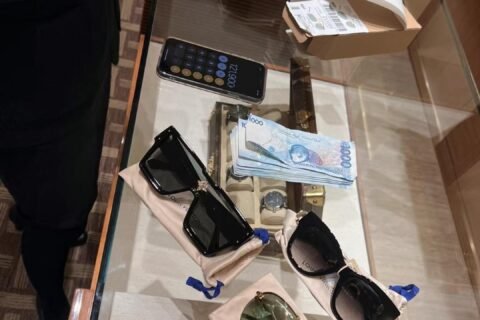 01.16 LV墨镜买单，160万无卡存现安排